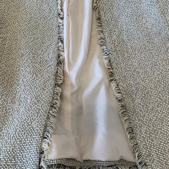 ANN TAYLOR  Cropped Women’s Fringe Tweed Jacket with 3/4 sleeves Size 12 - Picture 9 of 10